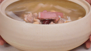 出鍋前5分鐘加鹽調(diào)味。