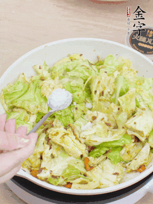 一點鹽、糖調(diào)味。